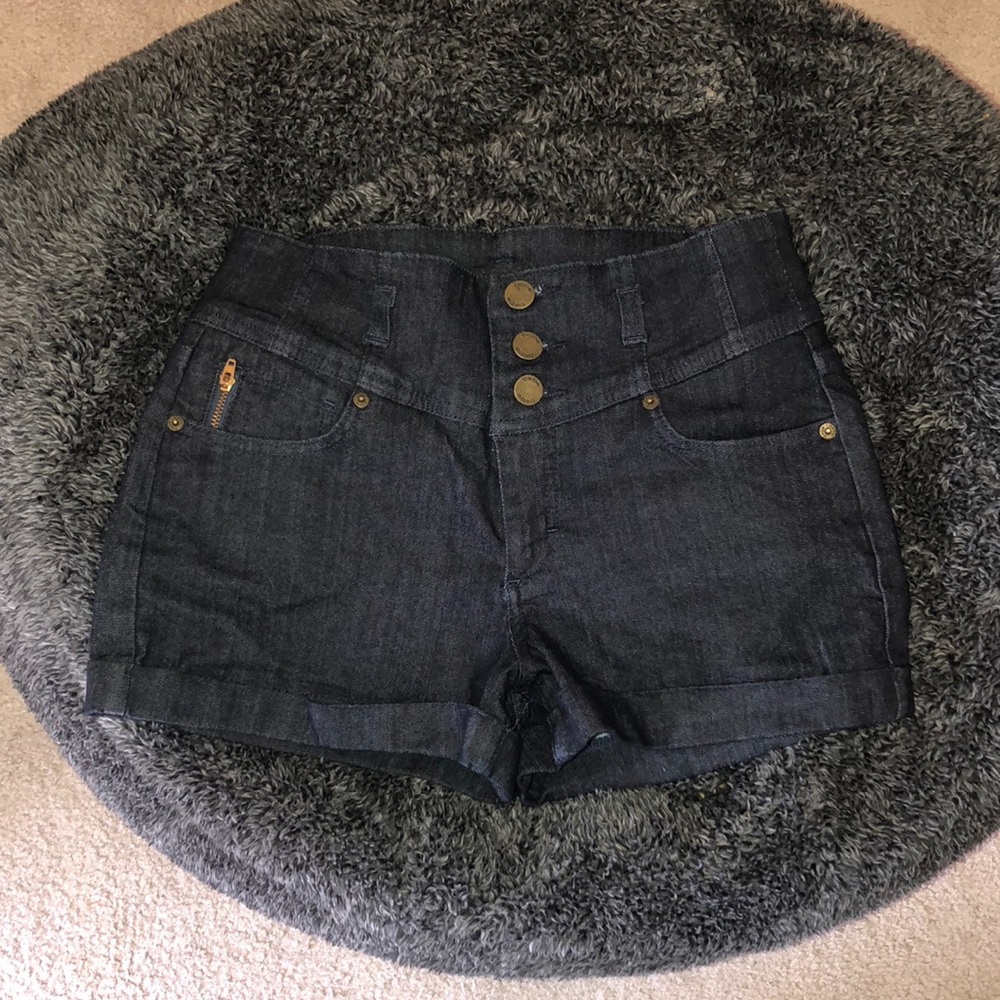 Bebe shorts